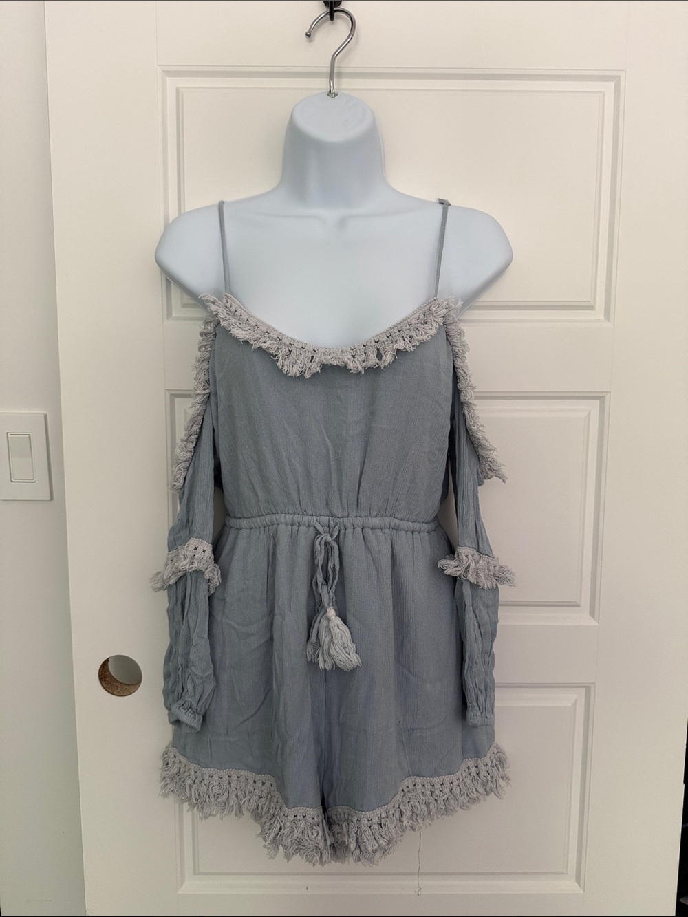 Cold-Shoulder Tassel Romper in Light Blue Gray